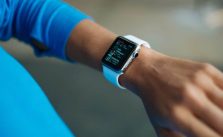Bracelet ou montre connecté pour faire du sport ?