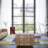 un salon de style industriel